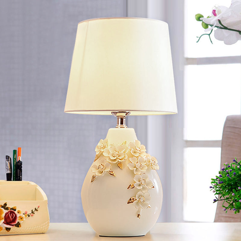 Traditional Ceramic White Table Lamp With Magnolia Embellished Vase Single Night Light Shade 18/19.5