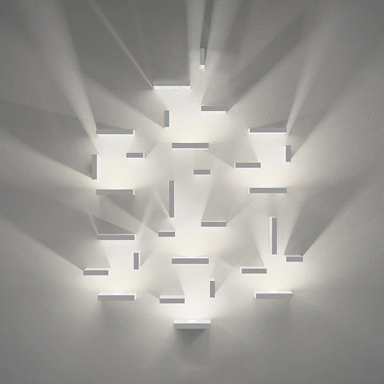 Sleek White Wall Washer Light: Simplistic Metallic Sconce For Stairway Illumination