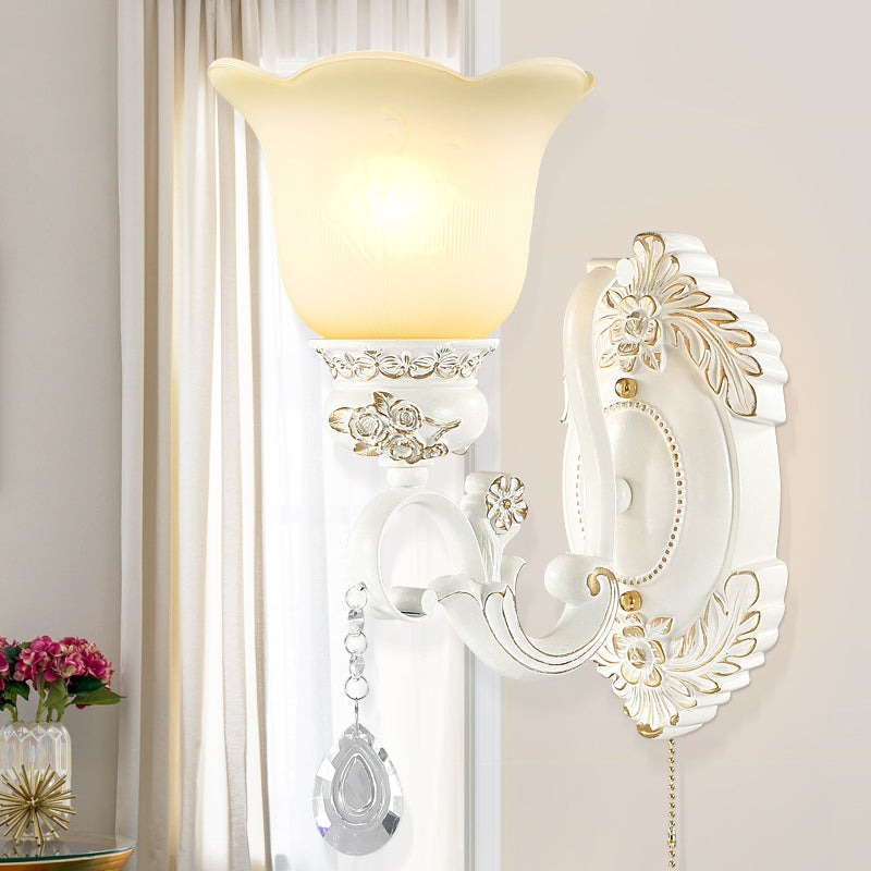 Traditional Ivory Glass Wall Sconce Light Fixture - White Scalloped Design Ideal For Dining Rooms 1