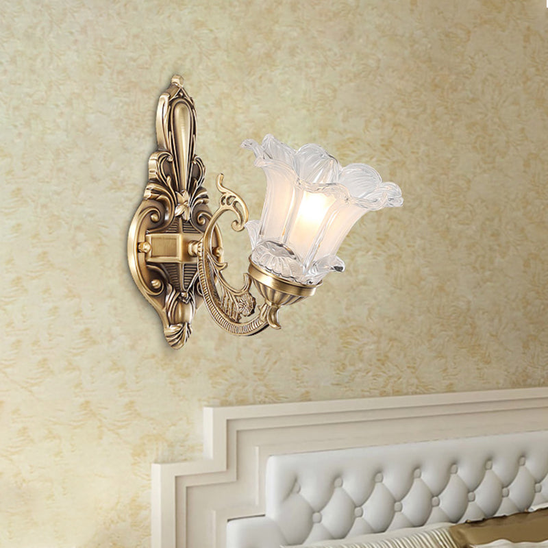 Vintage Brass Floral Wall Lamp With Fluted Glass And Curved Arm Sconce Lighting For Living Room 1 /