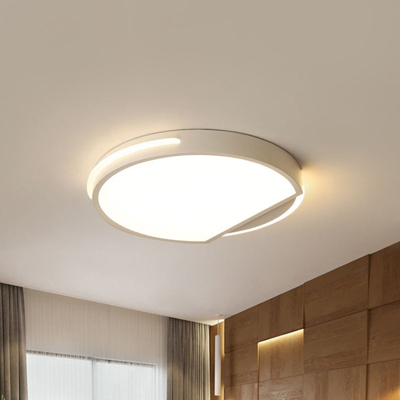 Simple Metal Flushmount Ceiling Light in Warm/White: 16"/19.5" Wide Round Design