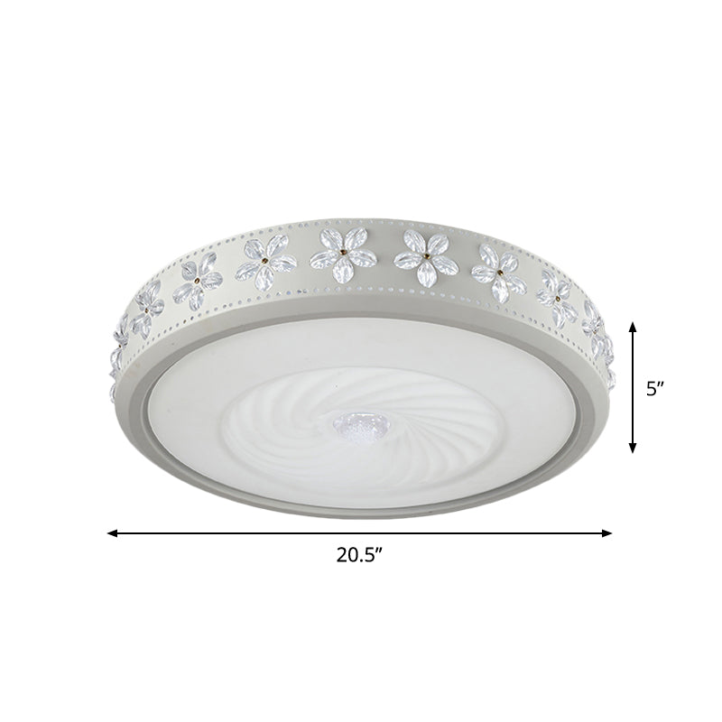 Minimalist Iron Led Ceiling Light With Flower Edge - White Circle Flush Mount For Living Room