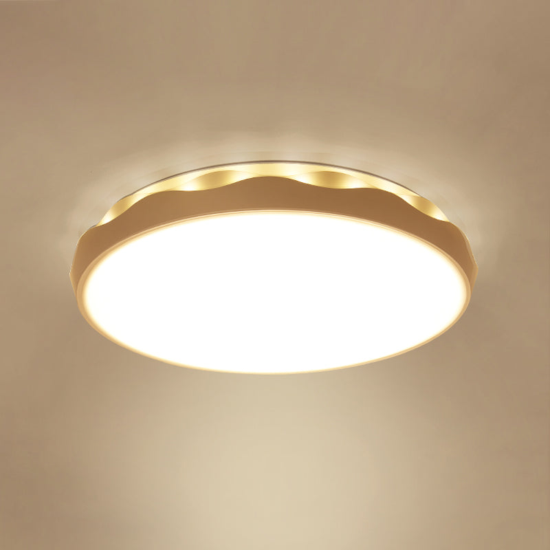 Minimalist Iron Ceiling Light, 17"/21" Dia, Flush Mount, White, Rounded Design, LED, Scalloped Edge