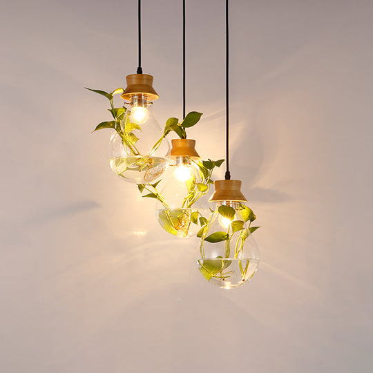 Wooden Cluster Pendant Light with Vintage Bulb Shape and Clear Glass Shades