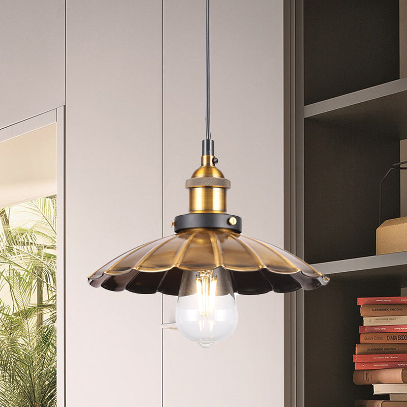 Vintage Gold Pendant Light - Elegant Iron Lid with Retro Cone Shape - Ideal Luminaire for Dining Table