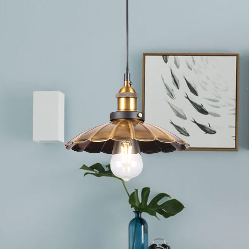 Vintage Gold Pendant Light - Elegant Iron Lid with Retro Cone Shape - Ideal Luminaire for Dining Table