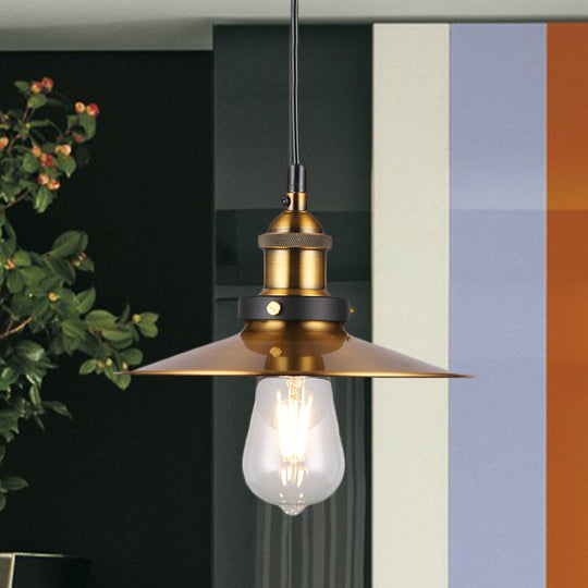 Vintage Gold Pendant Light - Elegant Iron Lid with Retro Cone Shape - Ideal Luminaire for Dining Table