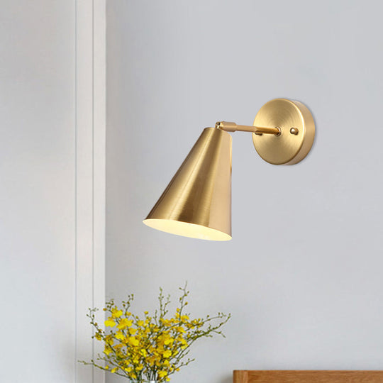 Rotatable Metal Gold Wall Sconce With 1 Bulb - Stylish Colonial Mounted Lamp For Bedroom Lighting