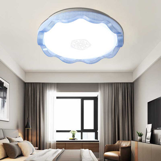 Plafonnier en métal festonné avec diffuseur en acrylique blanc/bleu/doré - Luminaire encastré à LED pour chambres à coucher - Diamètre 16"/19,5" - Éclairage chaud/blanc