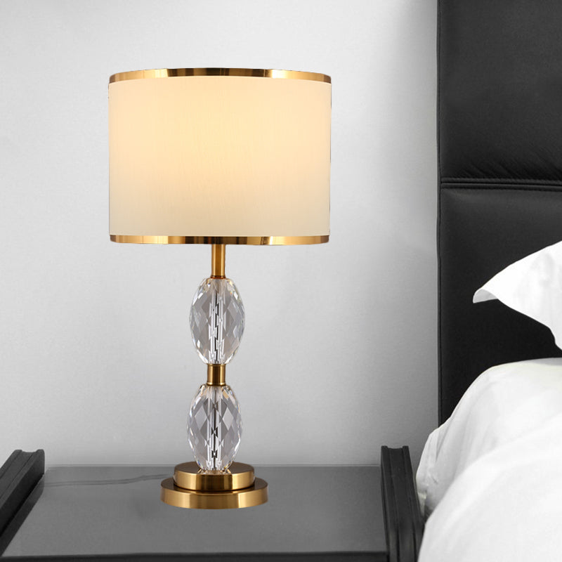 Magalie - Traditional Table Lamp