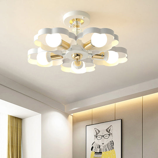 Nordic Style Metal Ceiling Lamp - Heart/Flower Shade, White Finish, 3/5 Lights, for Living Room