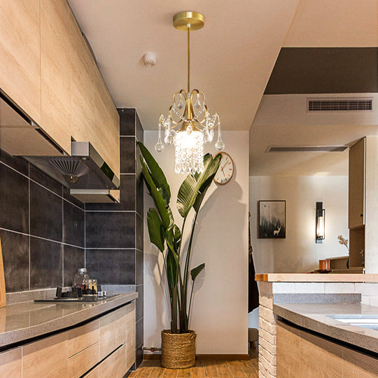 Contemporary Gold Ceiling Pendant Light With Clear Crystal Shade - Perfect For Kitchen