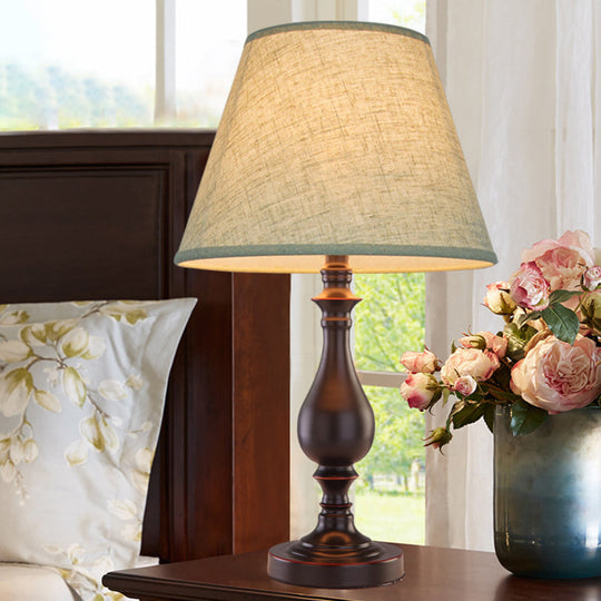 Alsciaukat - Farmhouse Table Lamp