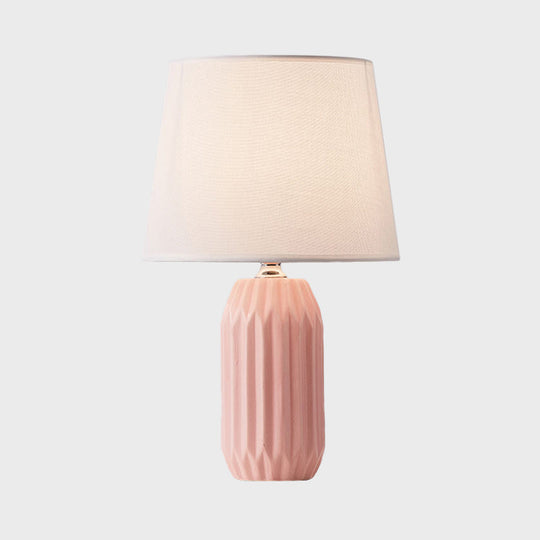 Asellus Primus - Nordic Table Lamp