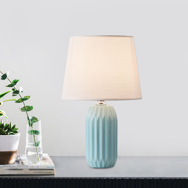 Asellus Primus - Nordic Table Lamp