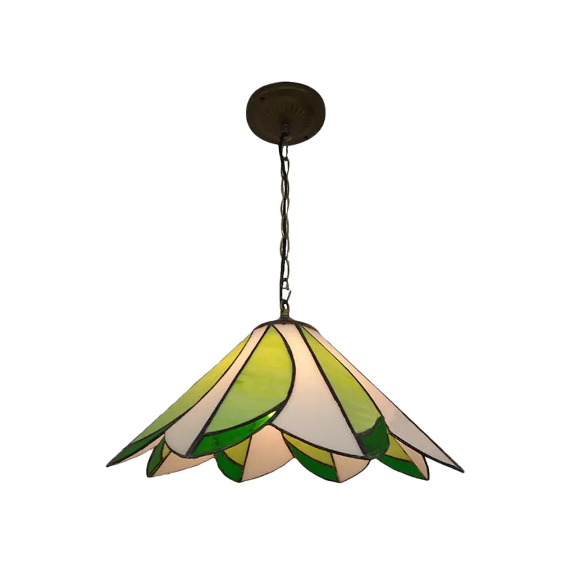 Tiffany-Style Green Stained Glass Pendant Light with Bloom Design