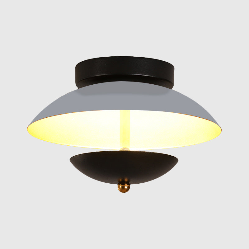 Plate-Shape LED Ceiling Light Fixture - Modern Metallic Flush Lamp for Hallways and Aisles in White/Gold