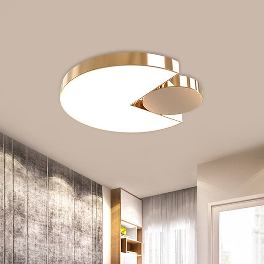 Modern Round Gold LED Flush Ceiling Light for Bedroom - Acrylic Splicing Design