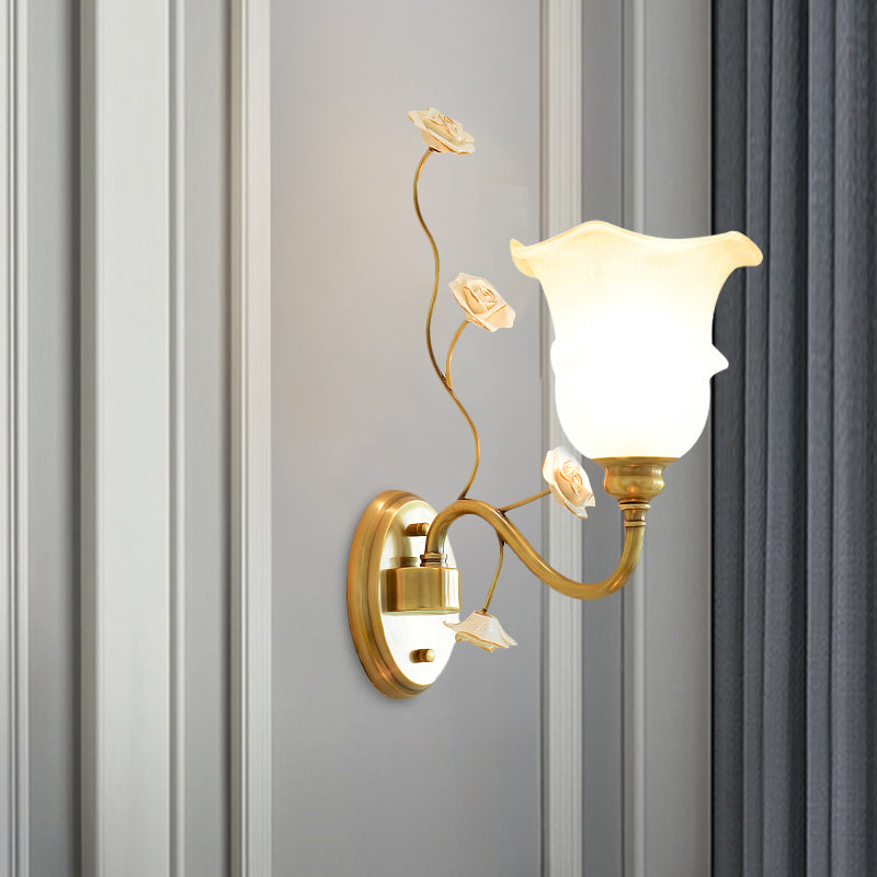 Clear Glass Floral Sconce Retro Style Wall Light With Ruffled Tiers In White