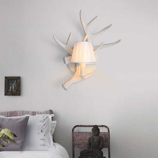 Rustic Antlers Wall Lamp: Resin Single Bulb Sconce Light In White Finish For Lodge Villa