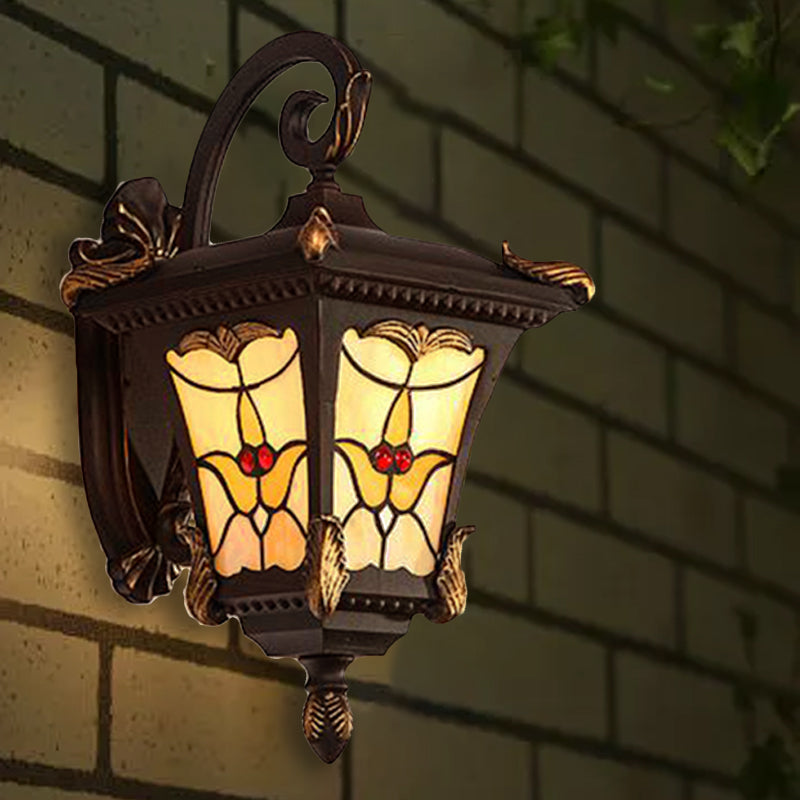 Vintage Stained Glass Wall Lantern - Industrial Style Mount Fixture For Balcony Beige Shade