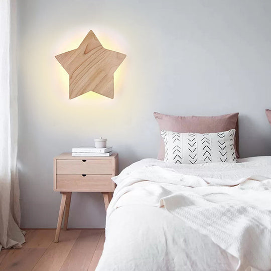 Modern Nordic Wood Star Wall Sconce In Beige For Child Bedroom Or Hallway