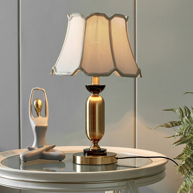 Scalloped Bell Table Lamp: Traditional White/Yellow Fabric 1-Light Night Lighting With Elliptical