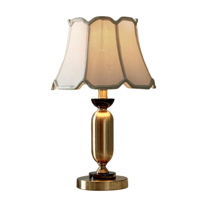 Scalloped Bell Table Lamp: Traditional White/Yellow Fabric 1-Light Night Lighting With Elliptical