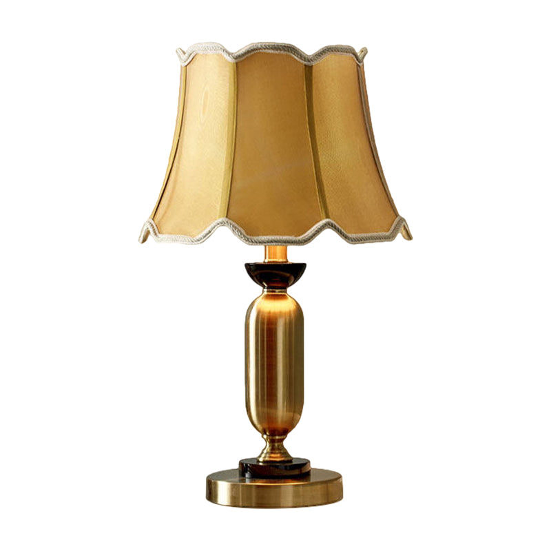 Scalloped Bell Table Lamp: Traditional White/Yellow Fabric 1-Light Night Lighting With Elliptical