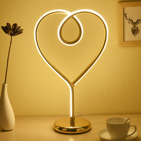 Charming Heart Nightlight Led Desk Lamp With Metal Pedestal For Bedroom