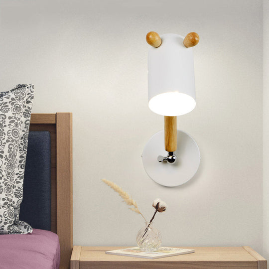 Nordic Stylish Metal Trojan Wall Sconce - 1-Light Light For Dining Room White