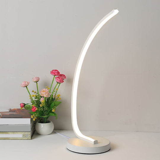 Modern Metal Led Bedroom Reading Light In Black/White White