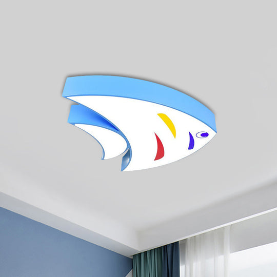 Underwater Adventure LED Flush Mount Lamp - Colorful Acrylic Tropical Fish Design for Children's Room Ceiling