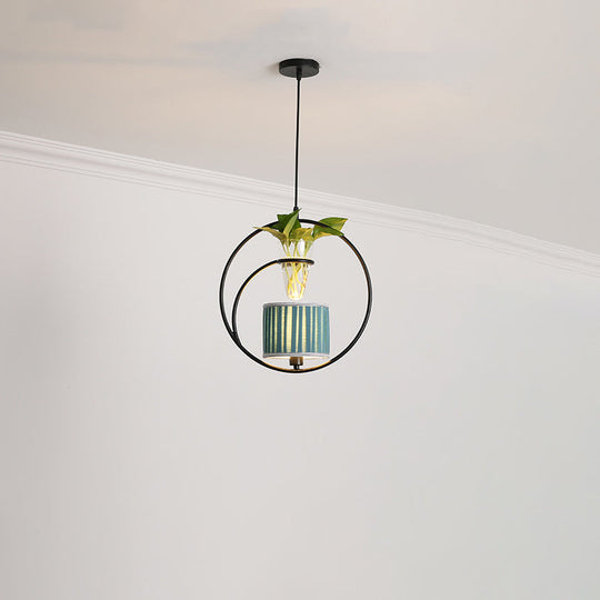 Rustic Pendant Light with Plant Pot and Oval/ Trapezoid Frame in Black - Perfect for Cafes