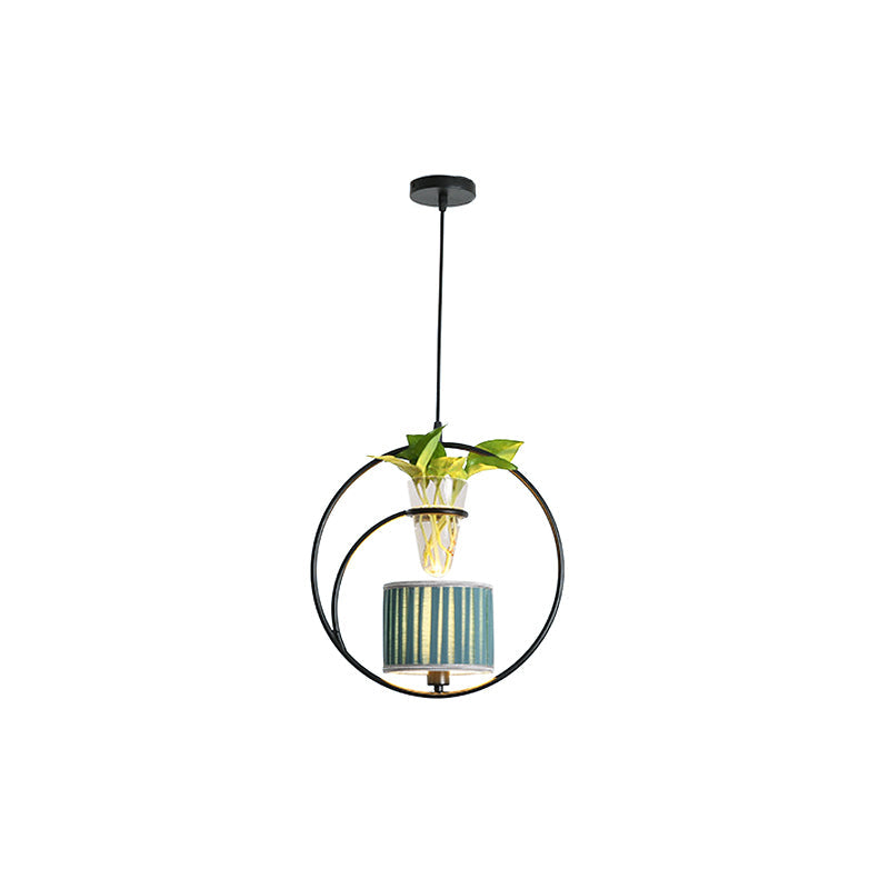 Rustic Pendant Light with Plant Pot and Oval/ Trapezoid Frame in Black - Perfect for Cafes