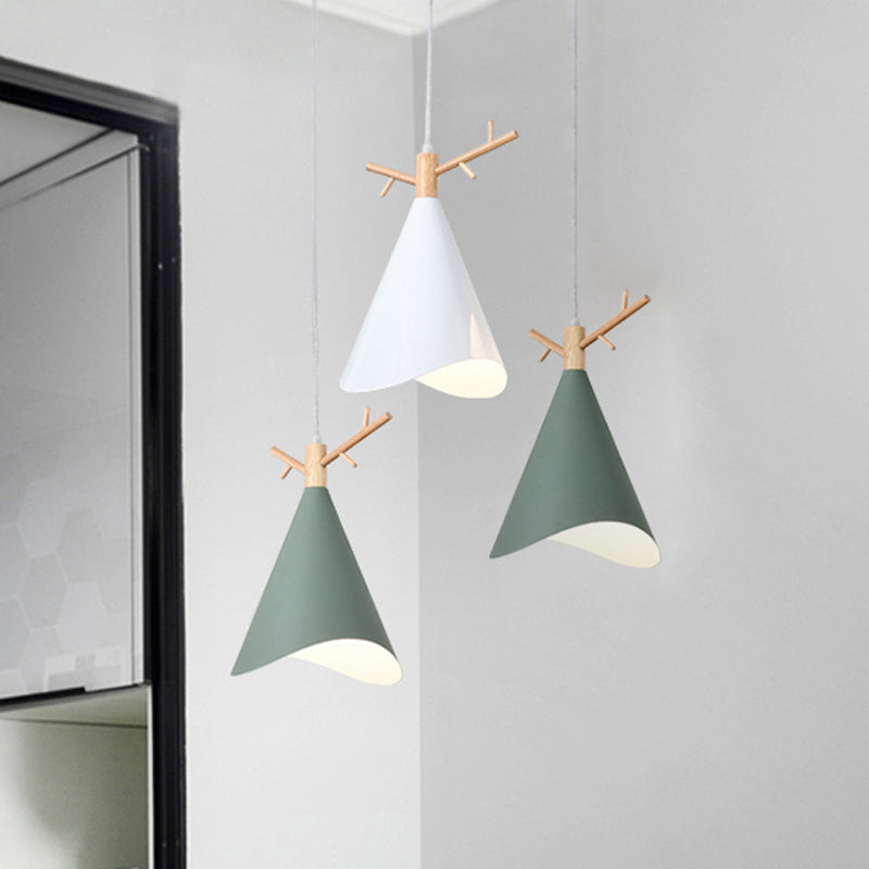 Iron Waveform-Edge Conic Ceiling Light - Nordic 1 Head Pendant (Green/Grey/White) With Wood Antler