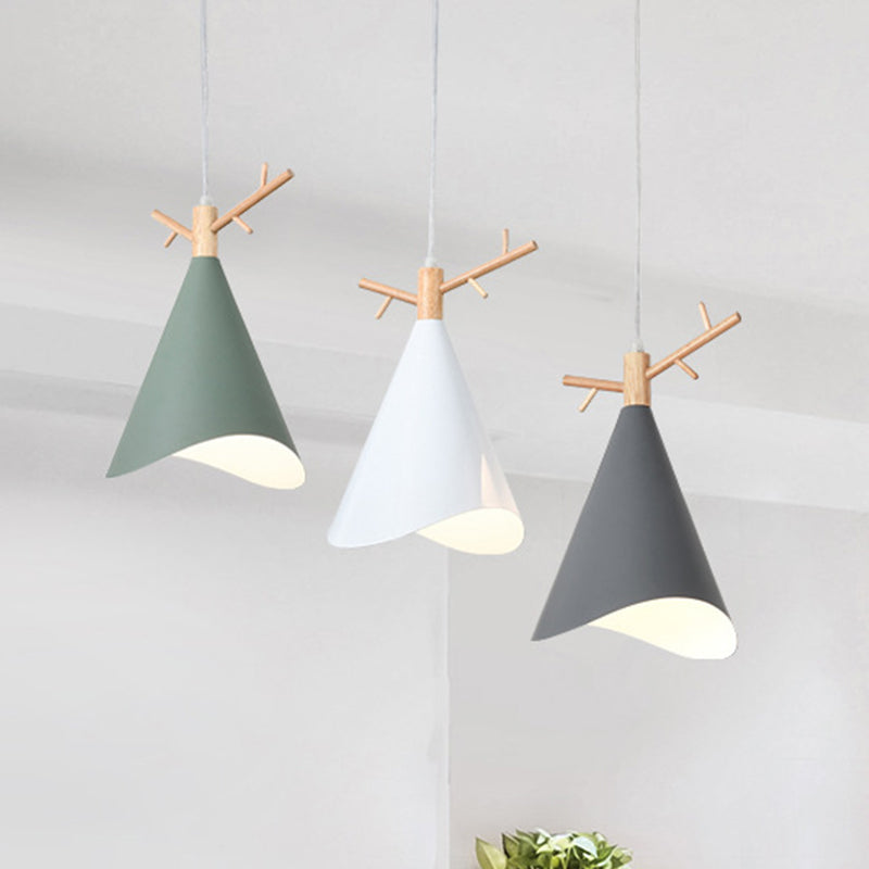 Iron Waveform-Edge Conic Ceiling Light - Nordic 1 Head Pendant (Green/Grey/White) With Wood Antler