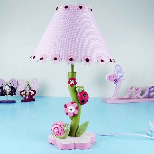 Resin Flower Desk Light - Table Lamp In Pink For Girls Bedroom