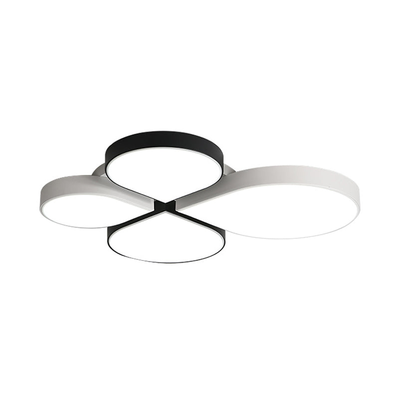 Minimalist LED Ceiling Light with 4-Leaf Clover Design in Black/White - Warm/White Light, 20.5"/23.5" Width