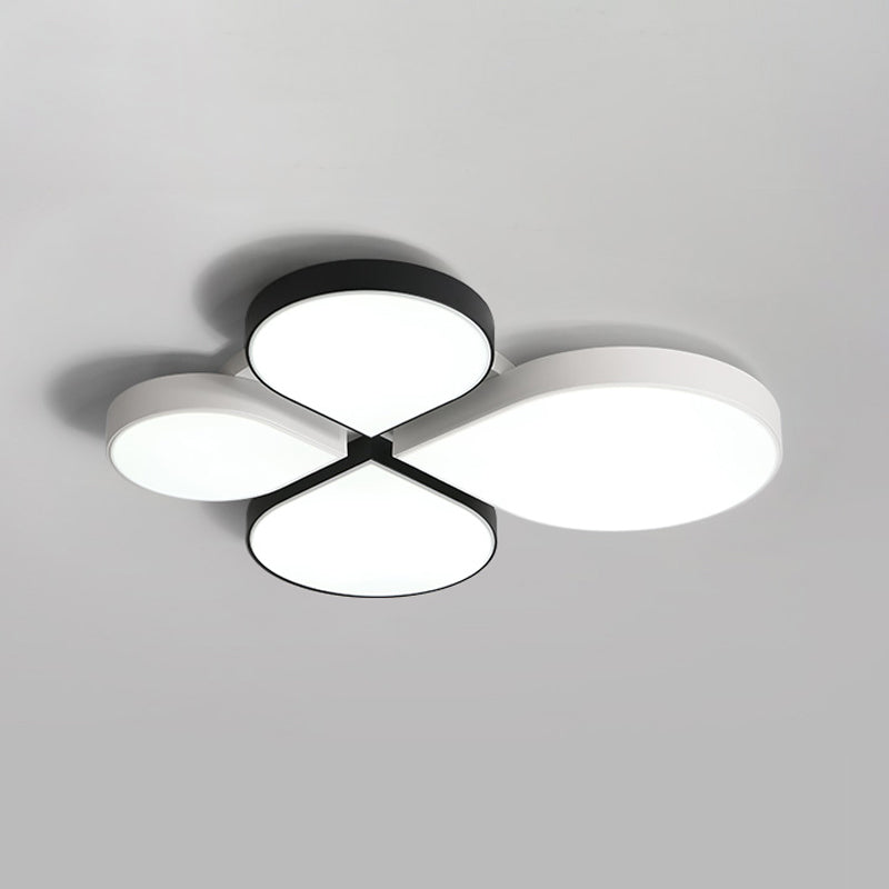 Minimalist LED Ceiling Light with 4-Leaf Clover Design in Black/White - Warm/White Light, 20.5"/23.5" Width