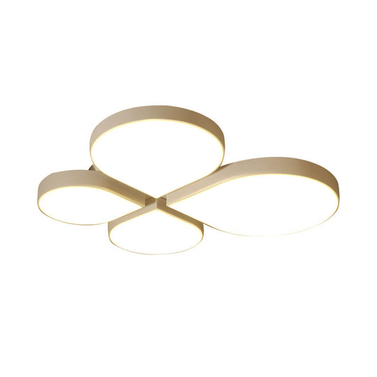 Minimalist LED Ceiling Light with 4-Leaf Clover Design in Black/White - Warm/White Light, 20.5"/23.5" Width