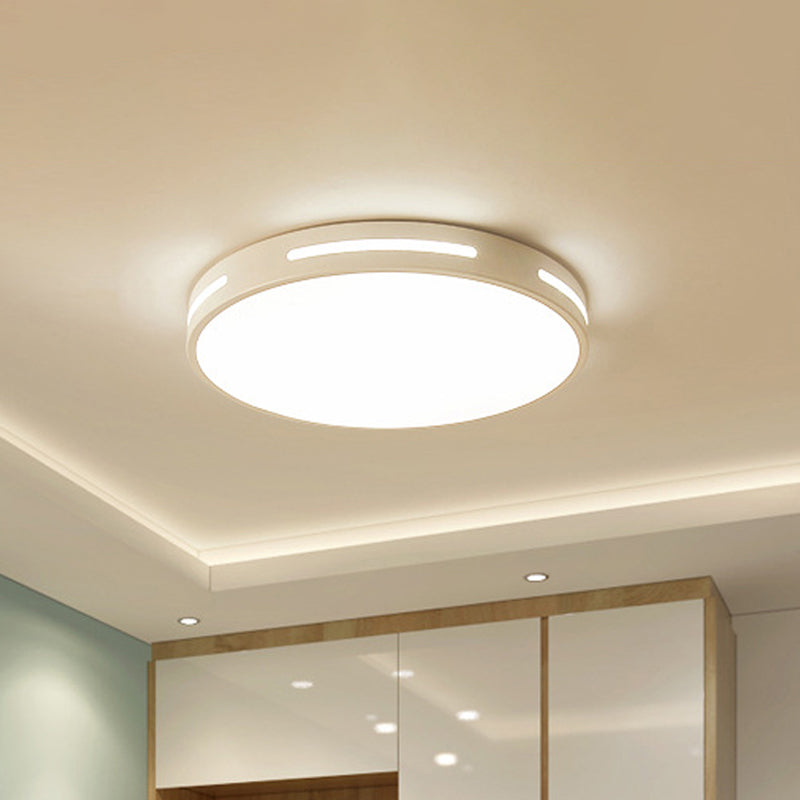 Minimalist Round Ultra-Thin LED Bedroom Ceiling Lamp in Black/White, Various Sizes