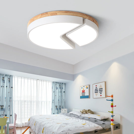 Nordic Style Acrylic Round Cake Light: Flush Mount Ceiling Light, Perfect for Nursing Rooms