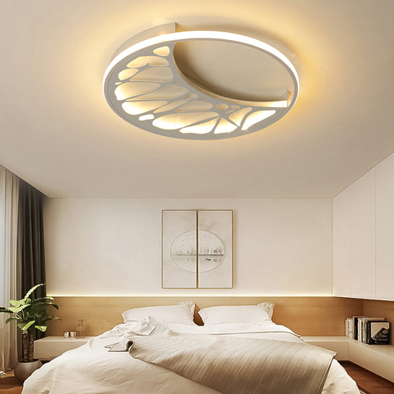 Sleek Crescent LED Flush Ceiling Light: Modern Acrylic White Lamp for Living Room