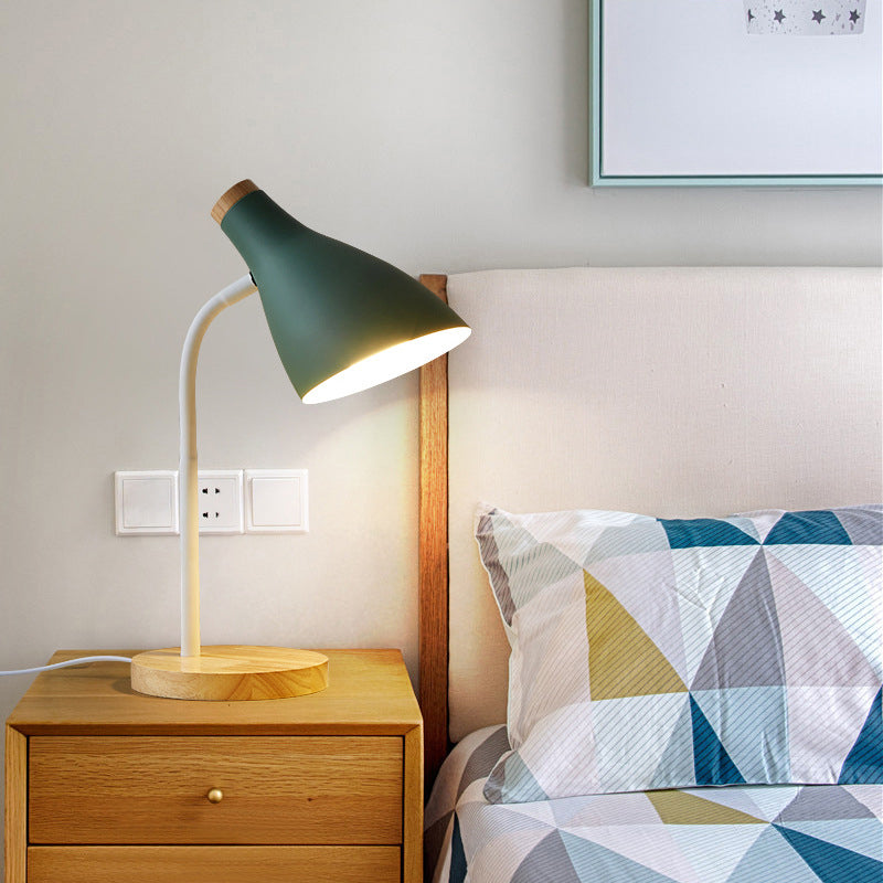 Metal Horn Reading Light With Nordic Design For Adult Bedroom