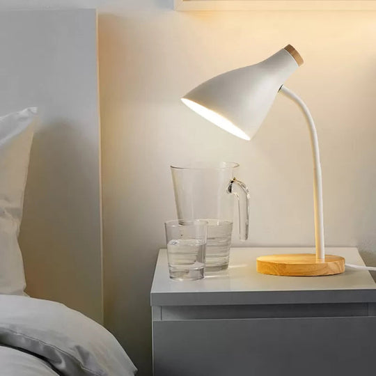 Metal Horn Reading Light With Nordic Design For Adult Bedroom White