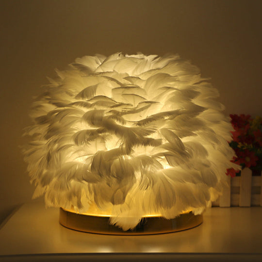 Feathered Flower Blossom Bedside Lamp - Modern Stylish Night Light (Pink/Apricot/White)