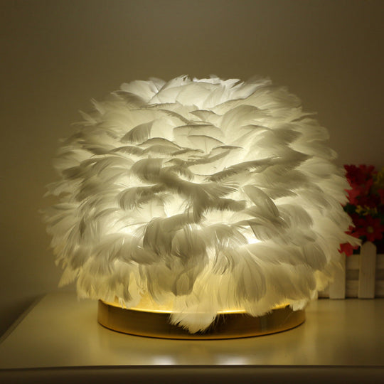 Feathered Flower Blossom Bedside Lamp - Modern Stylish Night Light (Pink/Apricot/White)