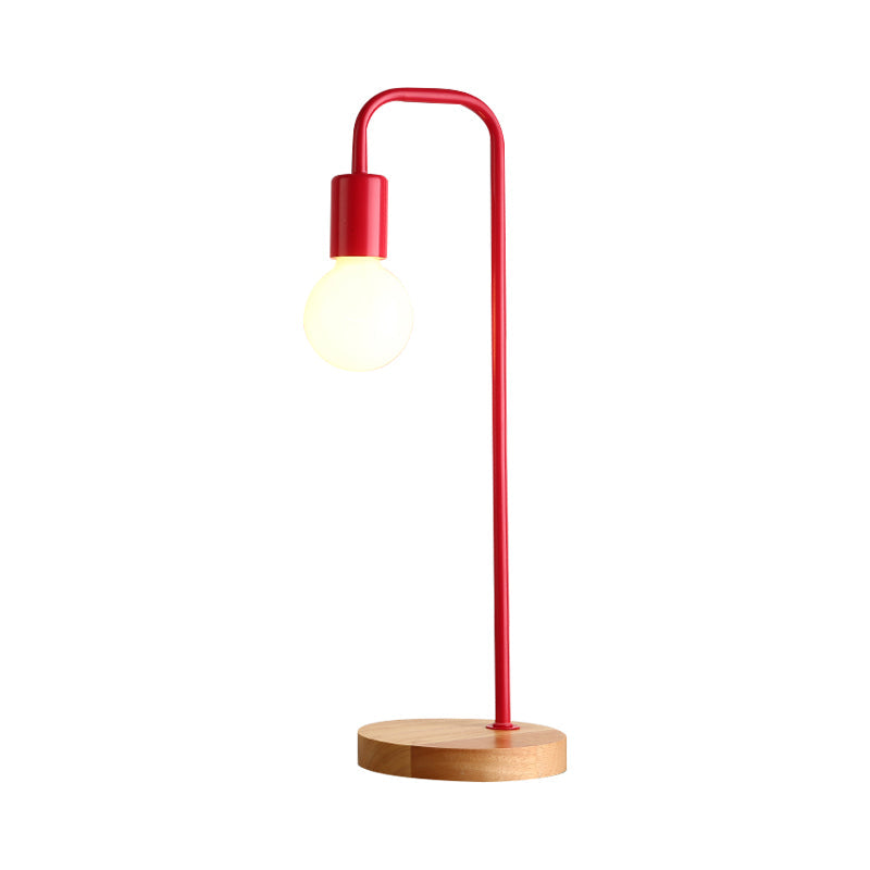 Sleek Metal Desk Lamp: Minimalistic Dormitory Lighting With Plug-In Cord