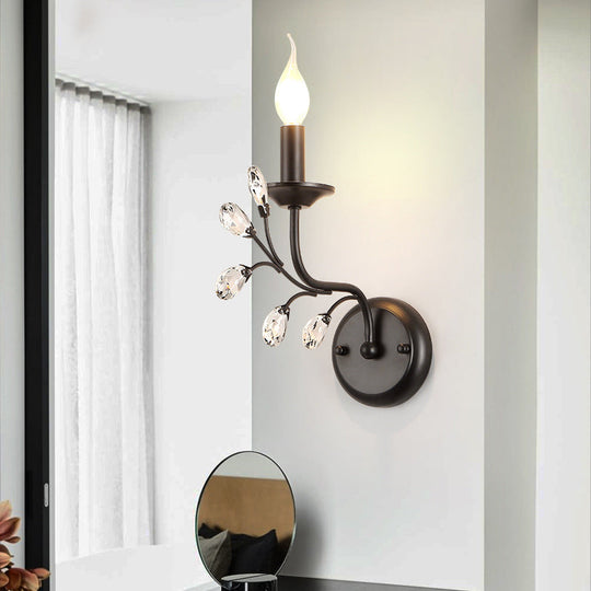 Rustic Metal Wall Sconce With Curved Arm - Elegant Living Room Lighting